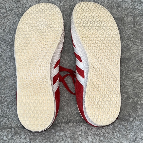 adidas Originals Gazelle Red White IF9804 US Size 5.5 Unisex Kids Women Trainers - Picture 11 of 13